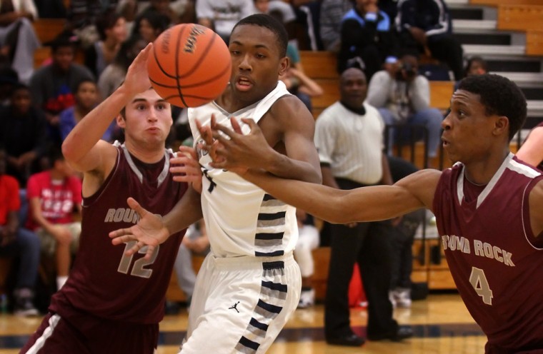 Boys Basketball: Shoemaker v. Round Rock